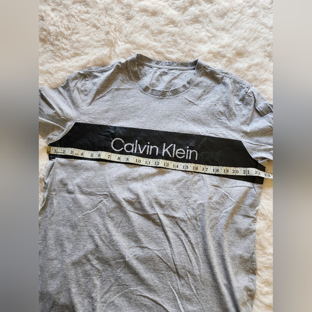 Calvin Klein Gray T-Shirt Size L/G - Picture 6 of 8